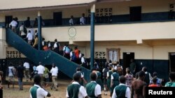 Des élèves dans une école à Monrovia, Liberia, 16 février 2015.