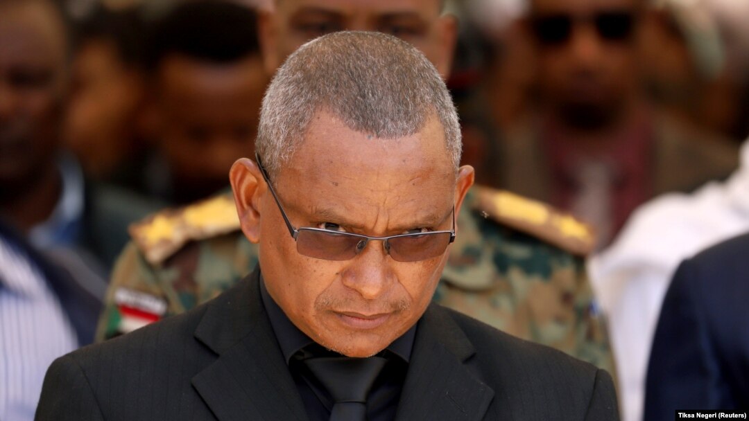 Debretsion Gebremichael wahoze ayoboye Intara ya Tigre, ubu we n'ingabo ze bahungiye mu misozi.