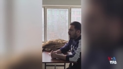 هم‌خوانی یک معلم با دانش‌آموزان: از خون جوانان وطن، لاله دمیده
