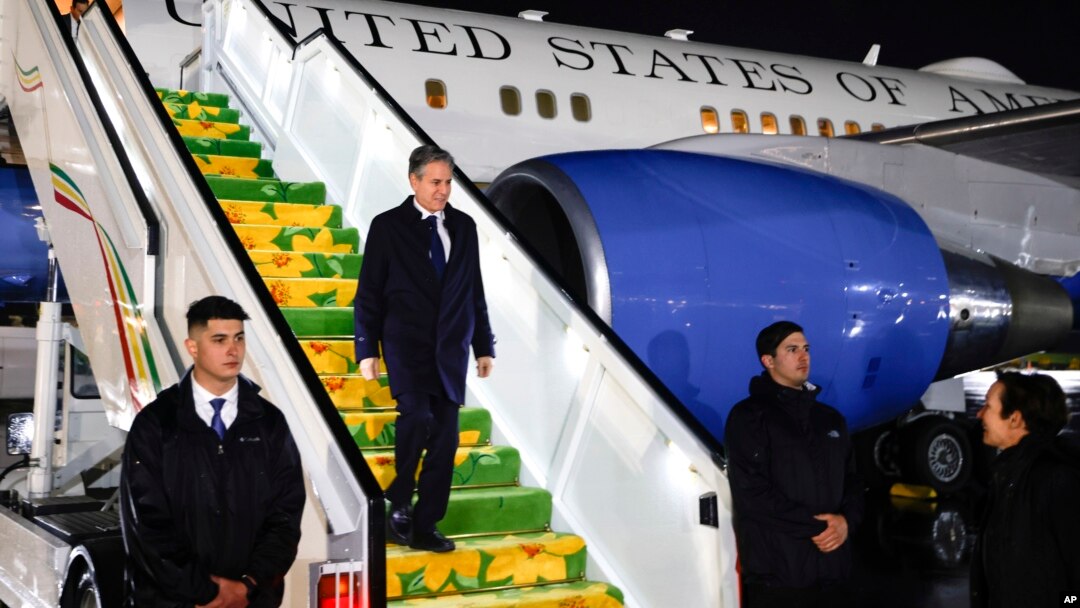 U.S. Secretary of State Antony Blinken arrives at Bole International airport in Addis Ababa, Ethiopia, March 14, 2023, for an official visit. 