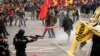 درگیری اتحادیه های کارگری و نیروهای امنیتی ترکیه در روز جهانی کارگر در استانبول - ۱۲ اردیبهشت ۱۴۰۳