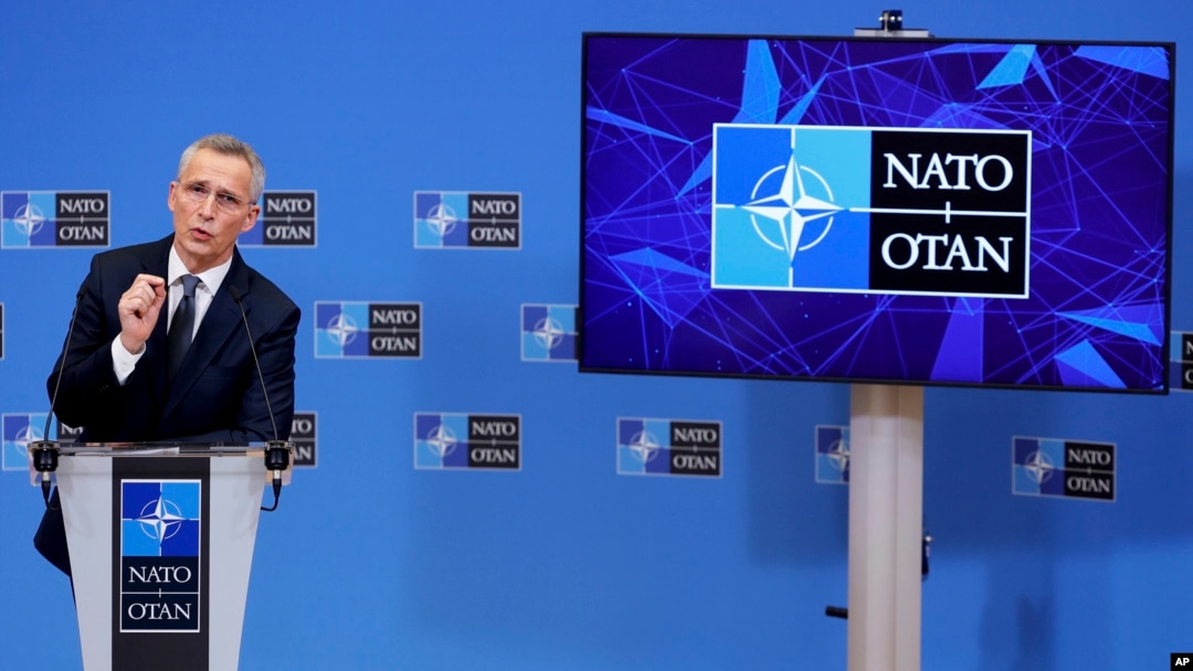 Generalni sekretar NATO-a Jens Stoltenberg na konferenciji za novinare u Briselu (Foto: AP/Olivier Matthys)