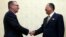 Sjevernokorejski ministar inostranih poslova Ri Jong-ho i generalni podsekretar UN-a Jeffrey Feltman u Pjongjangu