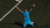 ARCHIVO - Neymar, del Santos FC de Brasil, celebra su gol contra el Corinthians de Brasil, durante el partido de vuelta de las semifinales de la Copa Libertadores 2012, en Sao Paulo, el 20 de junio de 2012.