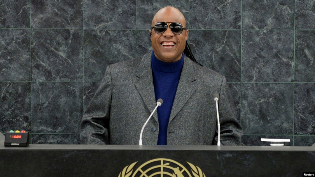 Sứ giả hòa bình Liên Hiệp Quốc, ca sỹ Stevie Wonder.