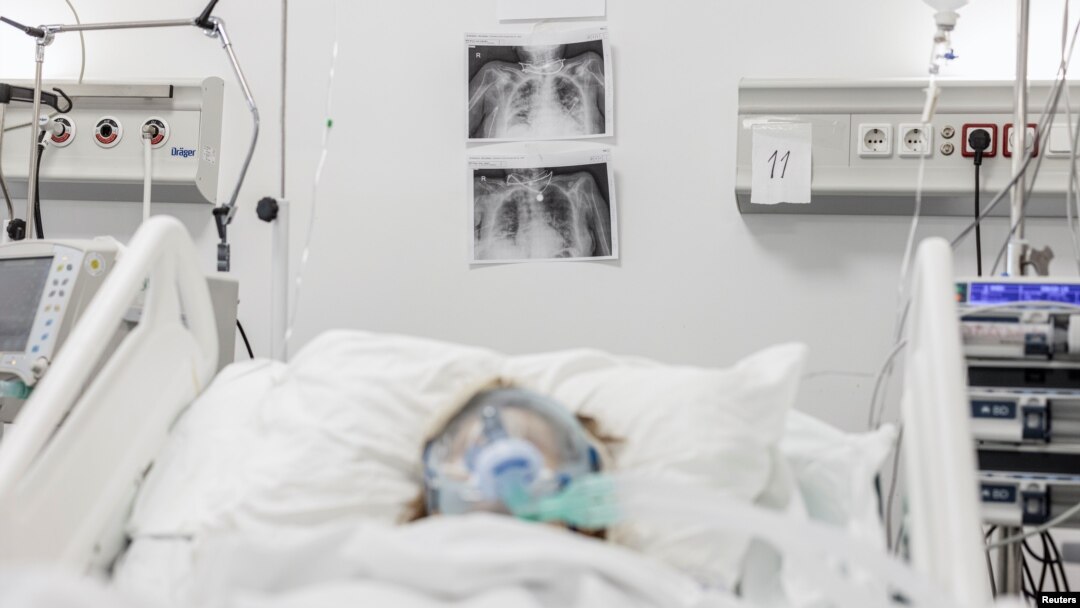 Pacijent na respiratoru u bolnici u Batajnici
