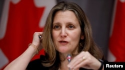 Wakil Perdana Menteri Kanada Chrystia Freeland di Ottawa, Ontario, Kanada, 23 Maret 2020.