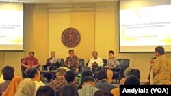 Diskusi soal Trans Pasific Partnership yang diselenggarakan CSIS di Jakarta Rabu, 11 November 2015.(Foto: VOA/Andylala)