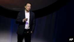 SpaceX founder Elon Musk speaks during the 67th International Astronautical Congress in Guadalajara, Mexico, Sept. 27, 2016.