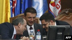 Milan Roćen, Goran Jandroković i Vuk Jeremić na skupu u Beogradu, 25. mart 2010.