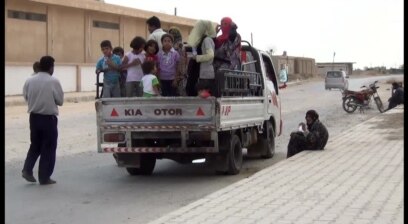 Syrians Flee IS Advance in Hasaka