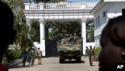 Majeshi ya Senegal yakiingia Ikulu ya Banjul, Gambia