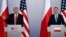El presidente Trump junto a su homólogo polaco, Andrzej Duda, durante una conferencia de prensa en Varsovia.