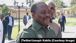 Joseph Kabila, mokonzi ya kala, akutani na mokonzi ya sika Félix Tshisekedi, Cité ya Union africaine, Kinshasa, 17 février 2019. (Twitter/Joseph Kabila)