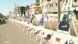 Marche silencieuse un an après l'attentat de Ouagadougou au Burkina (vidéo)