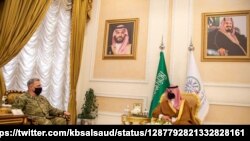 حساب توئیتری خالد بن سلمان وزیر دفاع عربستان این عکس را منتشر کرد - Credit to: Twitter @kbsalsaud