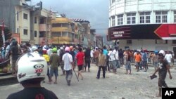 Riots break out in Ambon, September 11, 2011.