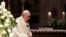Le pape François célèbre une messe avec des membres d'institutions religieuses à l'occasion de la célébration de la Journée mondiale de la vie consacrée, dans la basilique Saint-Pierre au Vatican, le samedi 1er février 2020. (AP Photo/Andrew Medichini)