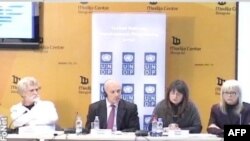 Učesnici skupa o korupciji, Beograd, 29. novembar 2010.