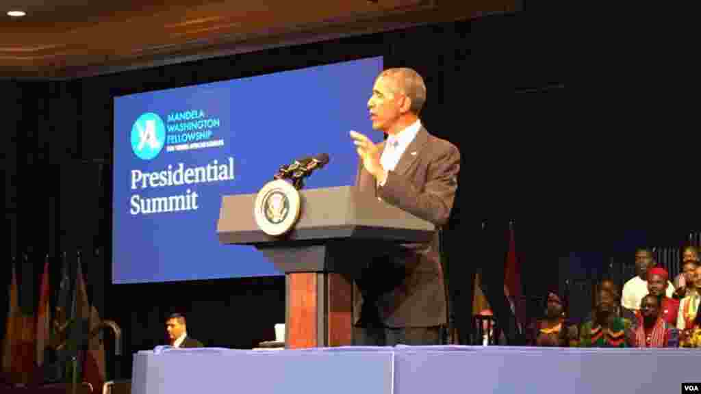 ርክብ ፕረ. ባራክ ኦባማ ምስ ናይ ተበግሶ መንእሰያት መራሕቲ ኣፍሪቃ