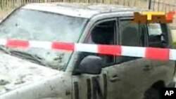 Захоплена контрабанда виставлена на показ біля поліційного відділку у Момбасі.