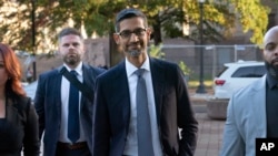 CEO Google Sundar Pichai ketika tiba di pengadilan federal di Washington, DC hari Senin (30/10). 