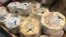 资料照：美国首都华盛顿Eastern Market内一家奶制品商店里摆放的欧洲进口奶酪。 （2019年10月3日）