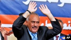 سه‌رۆکی یه‌مه‌ن په‌یمانی ڕیفراندۆم له‌ سه‌ر ده‌ستور