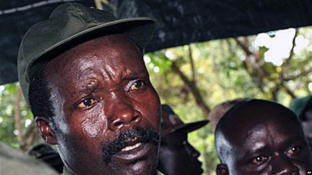 The leader of the Lord's Resistance Army, Joseph Kony, answers journalists' questions following a meeting with UN officials in southern Sudan. (file photo)
