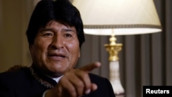 Evo Morales señala a algunos obispos como responsables de los robos en los templos. 