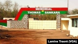 Le futur Mémorial Thomas Sankara en construction au Conseil de l’Entente, Ouagadougou, le 15 octobre 2019. (VOA/Lamine Traoré)