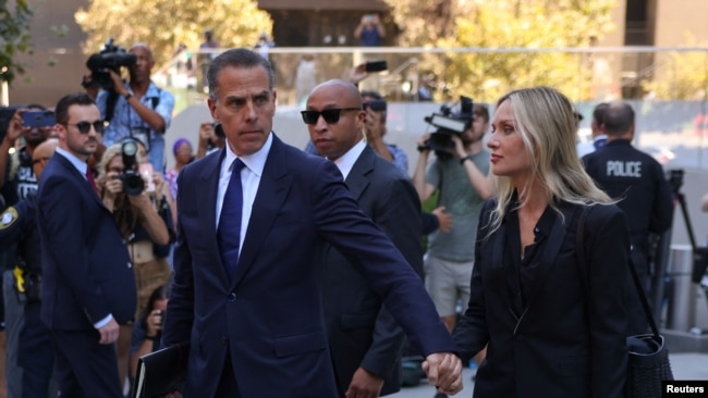 Hunter Biden ve eşi Melissa Biden 5 Eylül'de Los Angeles'taki bir başka davanın duruşmasına katıldılar.