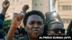 Exiled opposition candidate announces return to Mozambique 