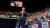 Trump defiende récord como presidente en mitin en Iowa