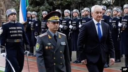 Slavyan ayollari kavkazliklarni emizadilar Slavyan ayollari kavkazliklarni emizadilar