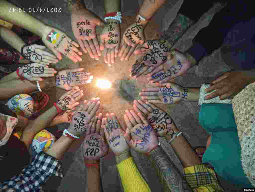 တောင်ကြီးမြို့မှာ ပြုလုပ်ခဲ့တဲ့ စစ်အာဏာရှင်ဆန့်ကျင်ရေး လက်ဝါးသပိတ်။