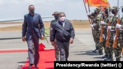 Flipe Nyusi, Presidente de Moçambique, e Paul Kagame, Presidente do Ruanda, em Pemba, 24 de Setembro de 2021