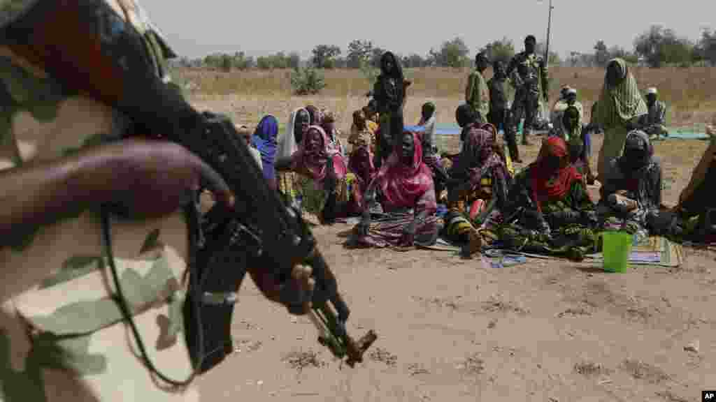 &#39;Yan Gudun Hijira Daga Kamaru Sun Isa Sansanin &#39;Yan Gudun Hijira Dake Furore a Yola.