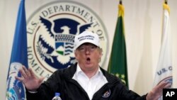 El presidente de EE.UU., Donald Trump, habla en una mesa redonda sobre inmigración y seguridad fronteriza en la estación McAllen de la Patrulla Fronteriza en Texas, el 10 de enero de 2019.