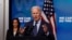 El presidente Joe Biden acompañado de la vicepresidenta Kamala Harris anima a los estadounidenses a vacunarse, durante un discurso en la Casa Blanca, el 2 de junio de 2021.