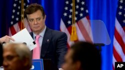 Paul Manafort, ex jefe de la campaña presidencial de Donald Trump, ha sido acusado de fraude bancario y fiscal. Es la segunda acusación del fiscal especial que investiga la interferencia rusa en las elecciones de EE.UU.