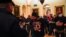 EN FOTOS: Manifestantes pro-Trump entran al Capitolio por la fuerza 