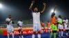 L'équipe des Léopards saluent leurs supporters après le match entre le Zimbabwe et la RDC lors de la CAN-2019 au Caire le 30 juin 2019.