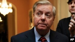 Senator AS dari Partai Republik, Lindsey Graham berbicara kepada media di Gedung Capitol, Washington DC. 