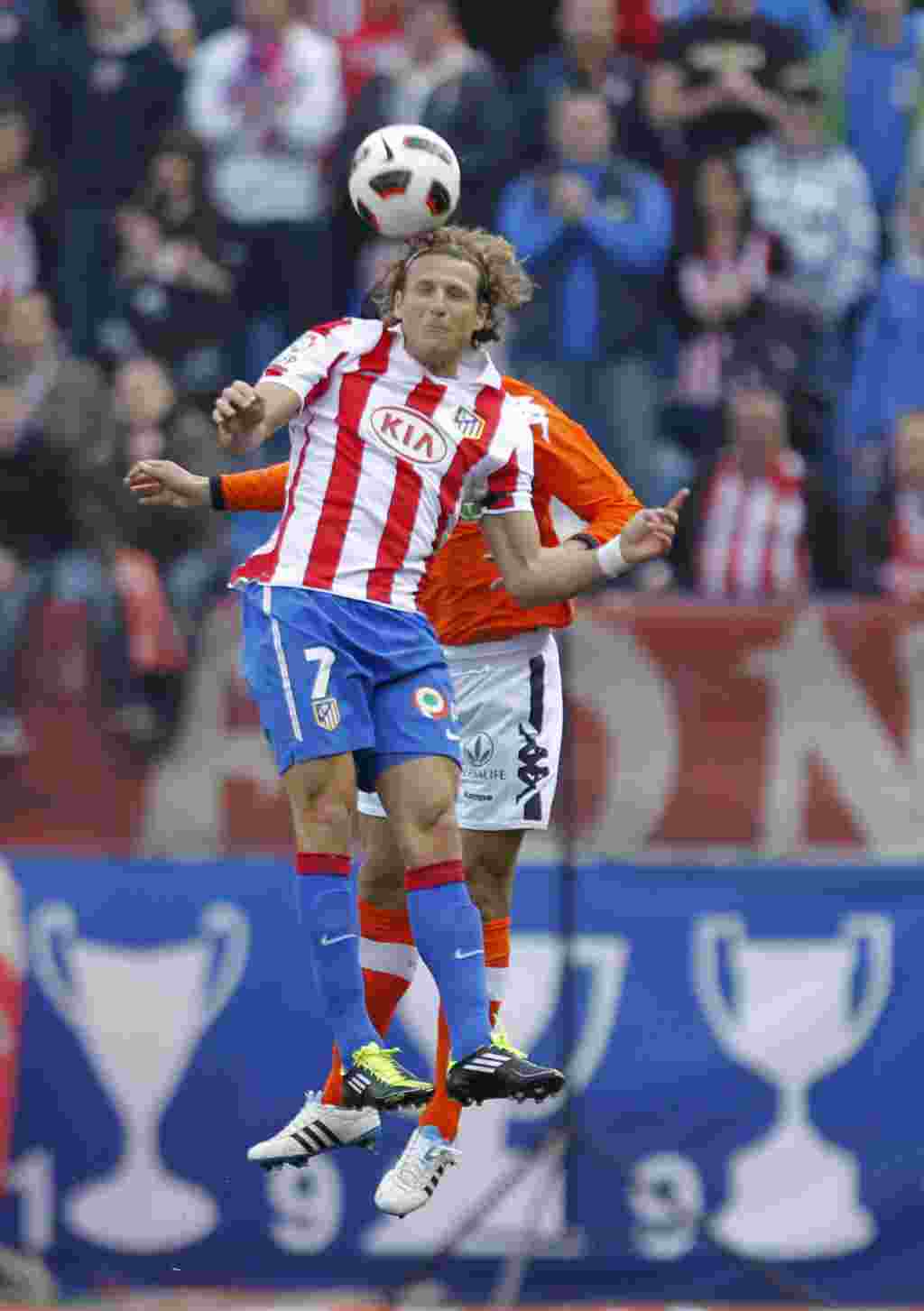Diego Forlán anuncia su matrimonio