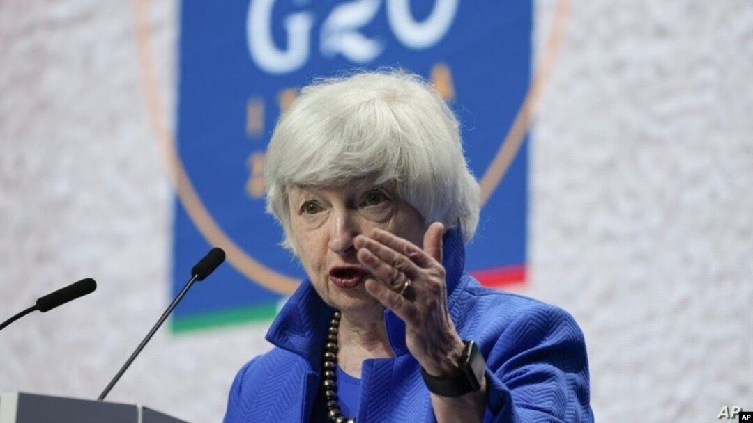 La secretaria del Tesoro de los Estados Unidos, Janet Yellen, habla durante una conferencia de prensa en una reunión de ministros de Economía, Finanzas y gobernadores de bancos centrales del G20 en Venecia, Italia, el 11 de julio de 2021.