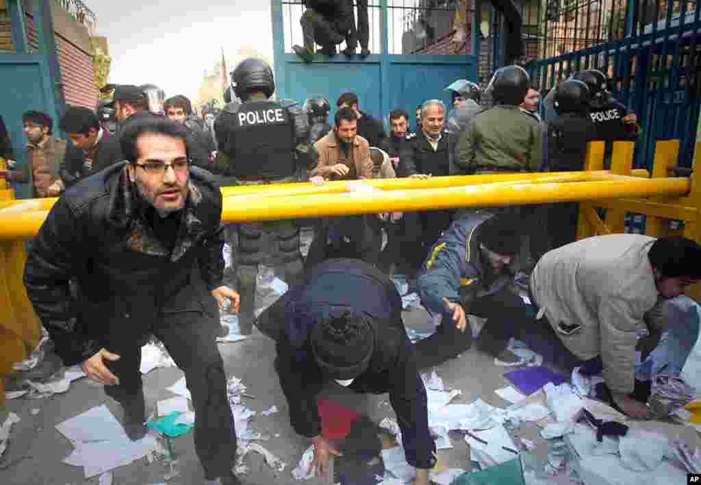 Protesters enter the gate of the British embassy in Tehran. (REUTERS/Stringer)