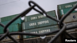 차이나 시핑(China Shipping) 컨테이너들이 놓여 있는 모습. (자료사진)