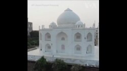 印度男子为妻子打造泰姬陵复制