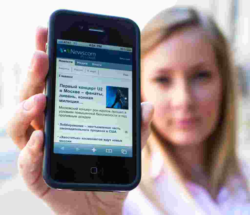 At VOANews.com you can find content in all of our broadcast languages, with many available on mobile devices and apps. (A. Klein photo)